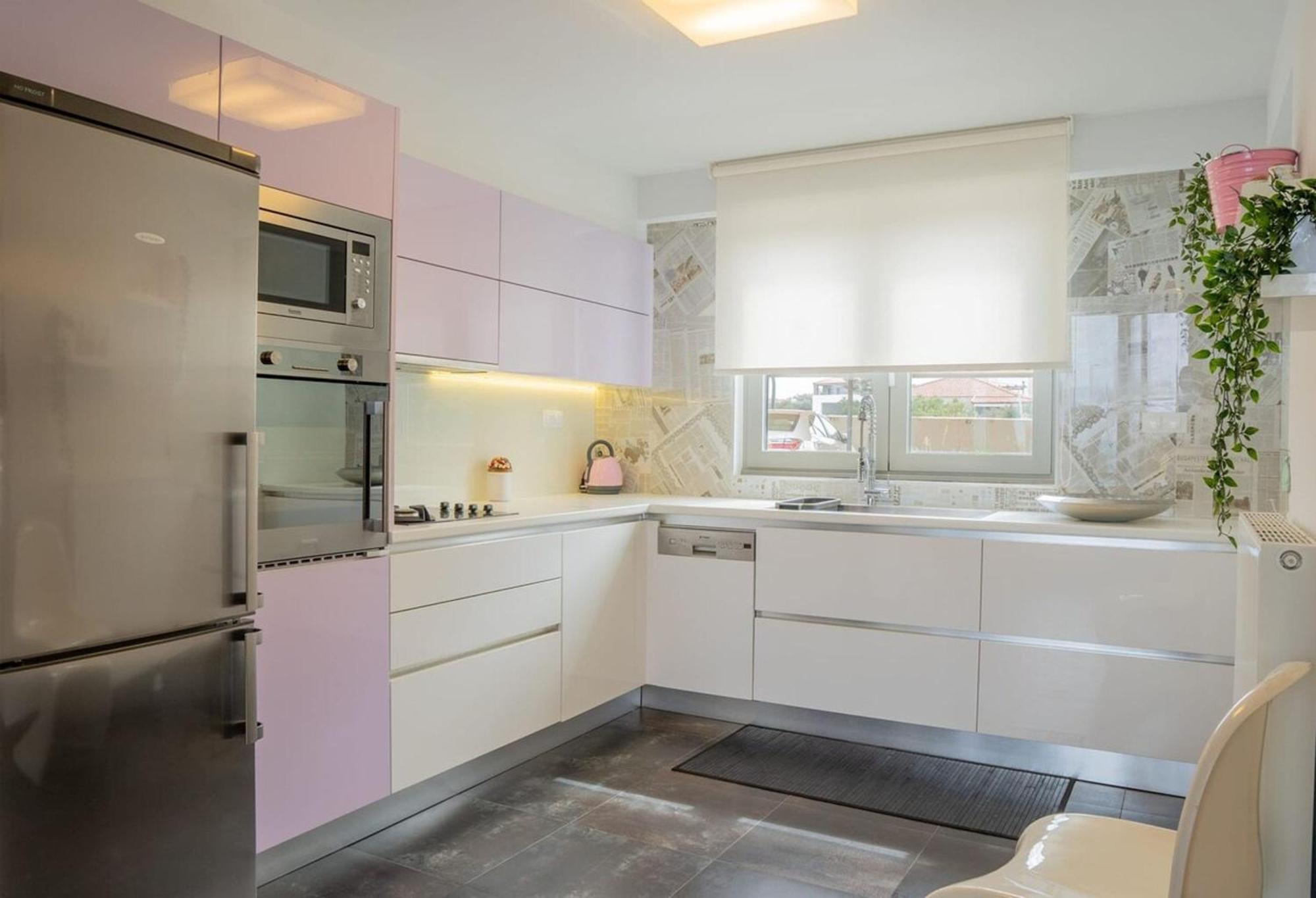 Villa Pink Rose Beachfront *
